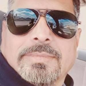 Meet your Posher, Naveed